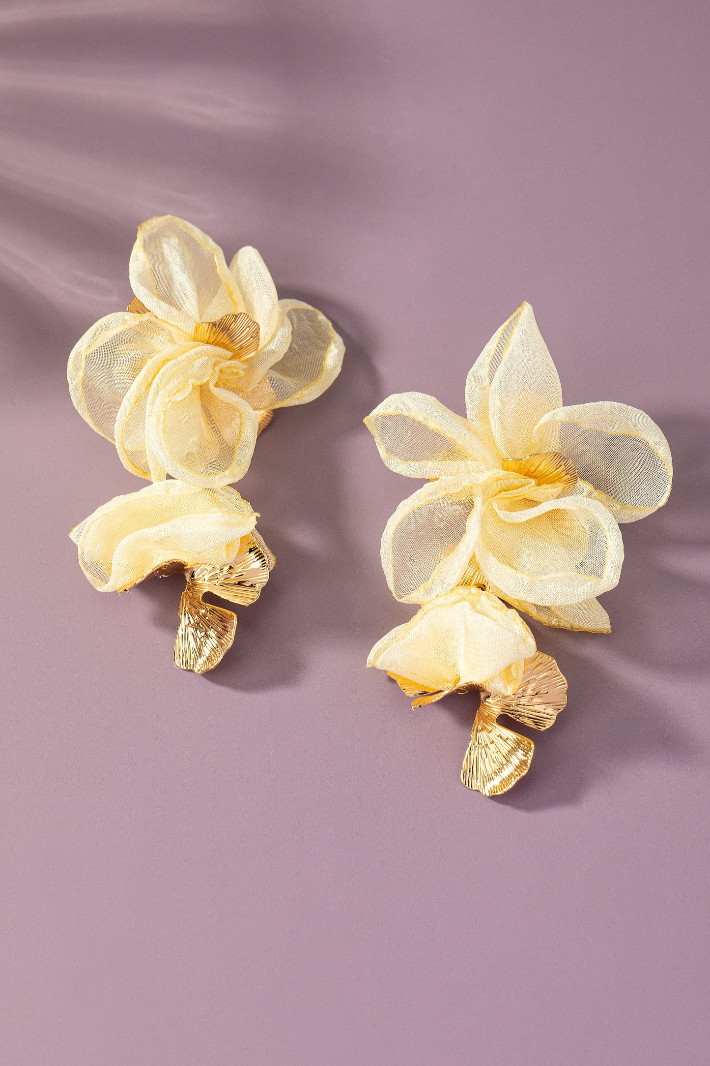 Drop of Chiffon Earring - Cream